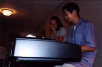 [20010602b_06.jpg]